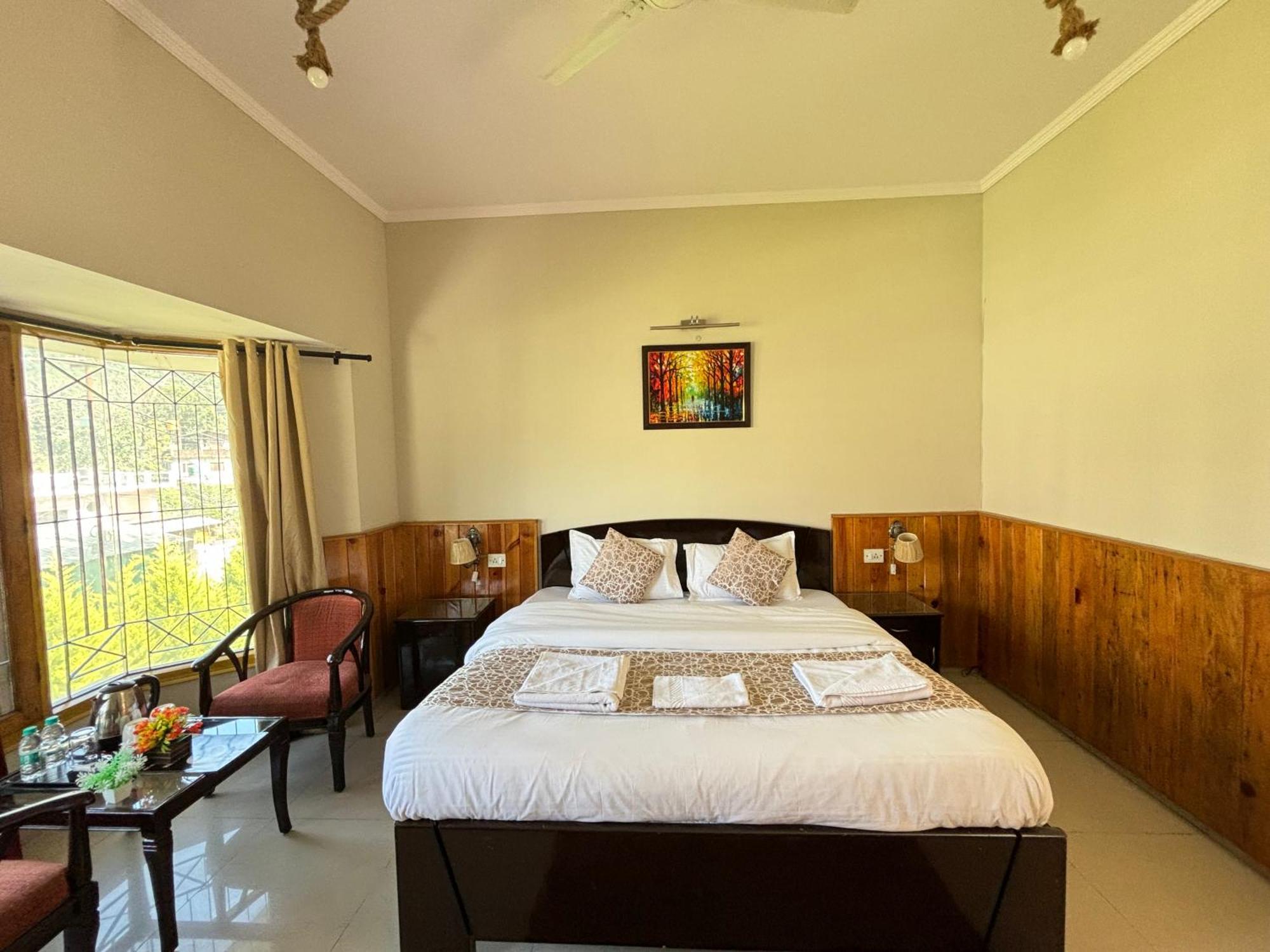 Ivy The Boutique Hotel Near Neem Karoli Temple ไนนิตาล ภายนอก รูปภาพ