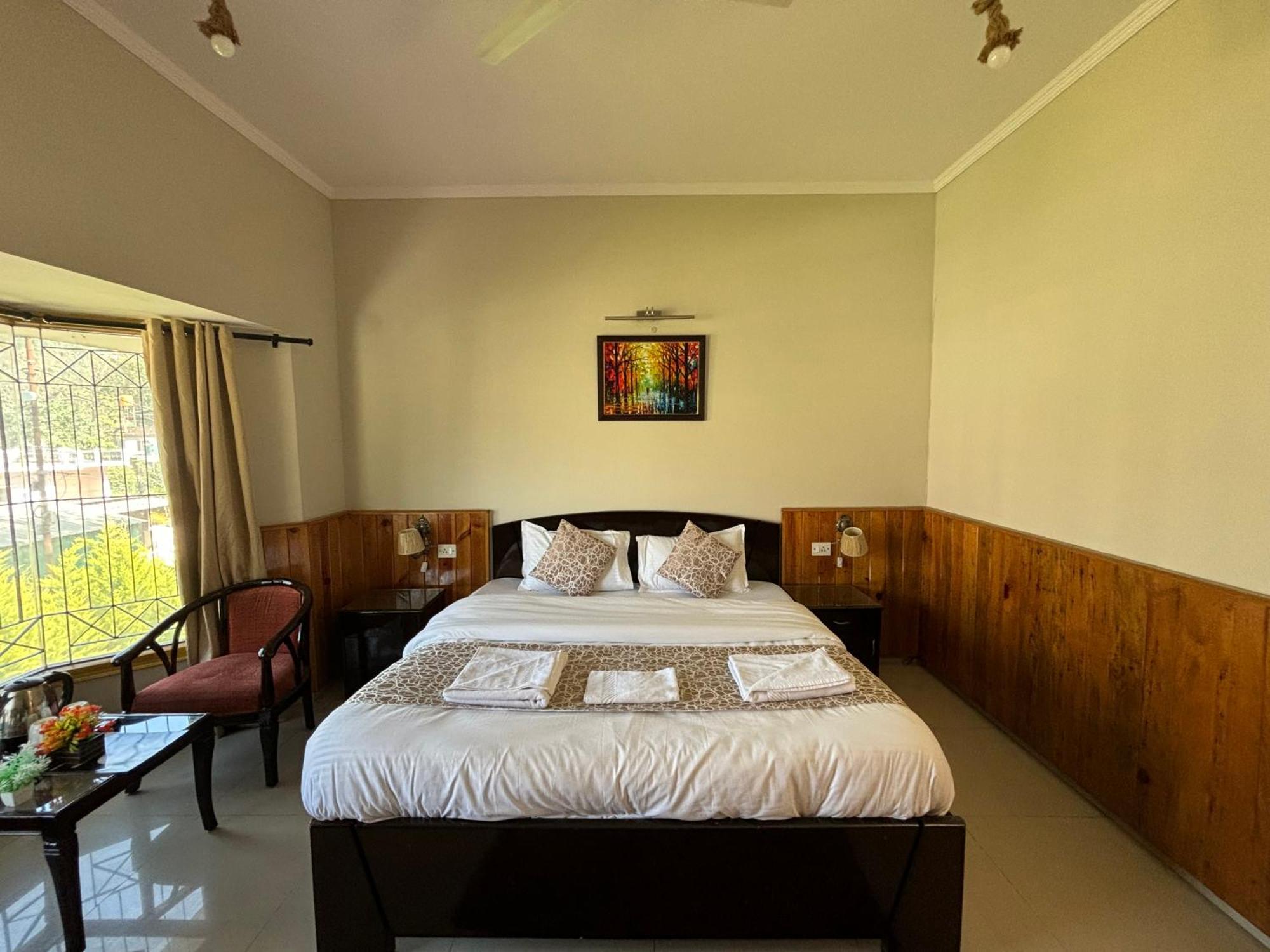 Ivy The Boutique Hotel Near Neem Karoli Temple ไนนิตาล ภายนอก รูปภาพ