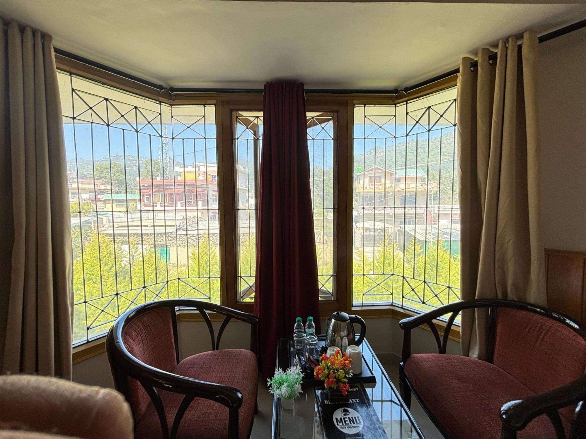Ivy The Boutique Hotel Near Neem Karoli Temple ไนนิตาล ภายนอก รูปภาพ