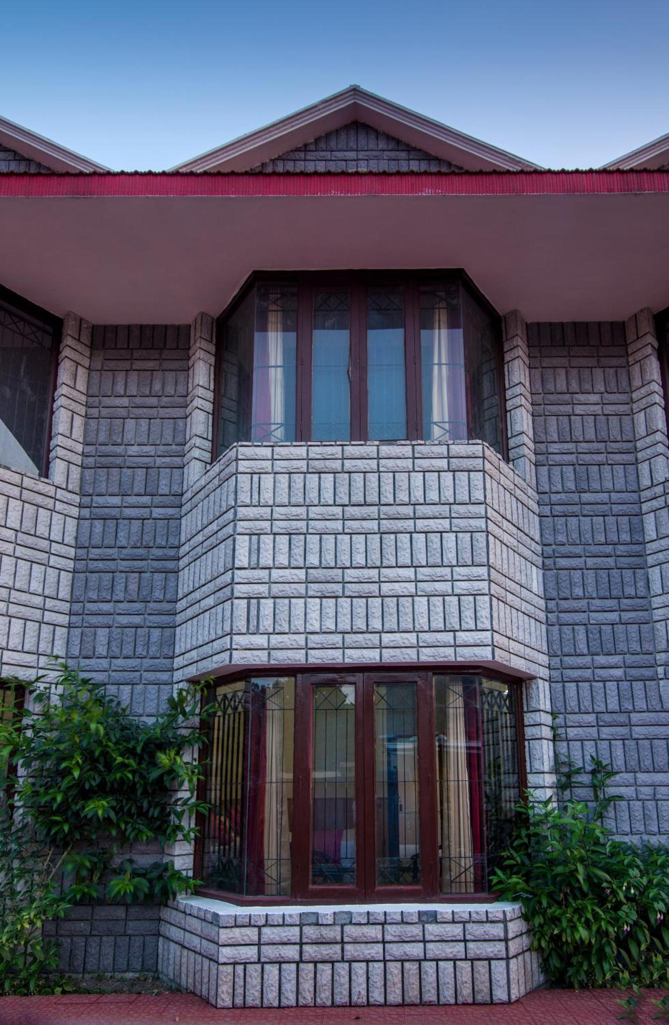 Ivy The Boutique Hotel Near Neem Karoli Temple ไนนิตาล ภายนอก รูปภาพ